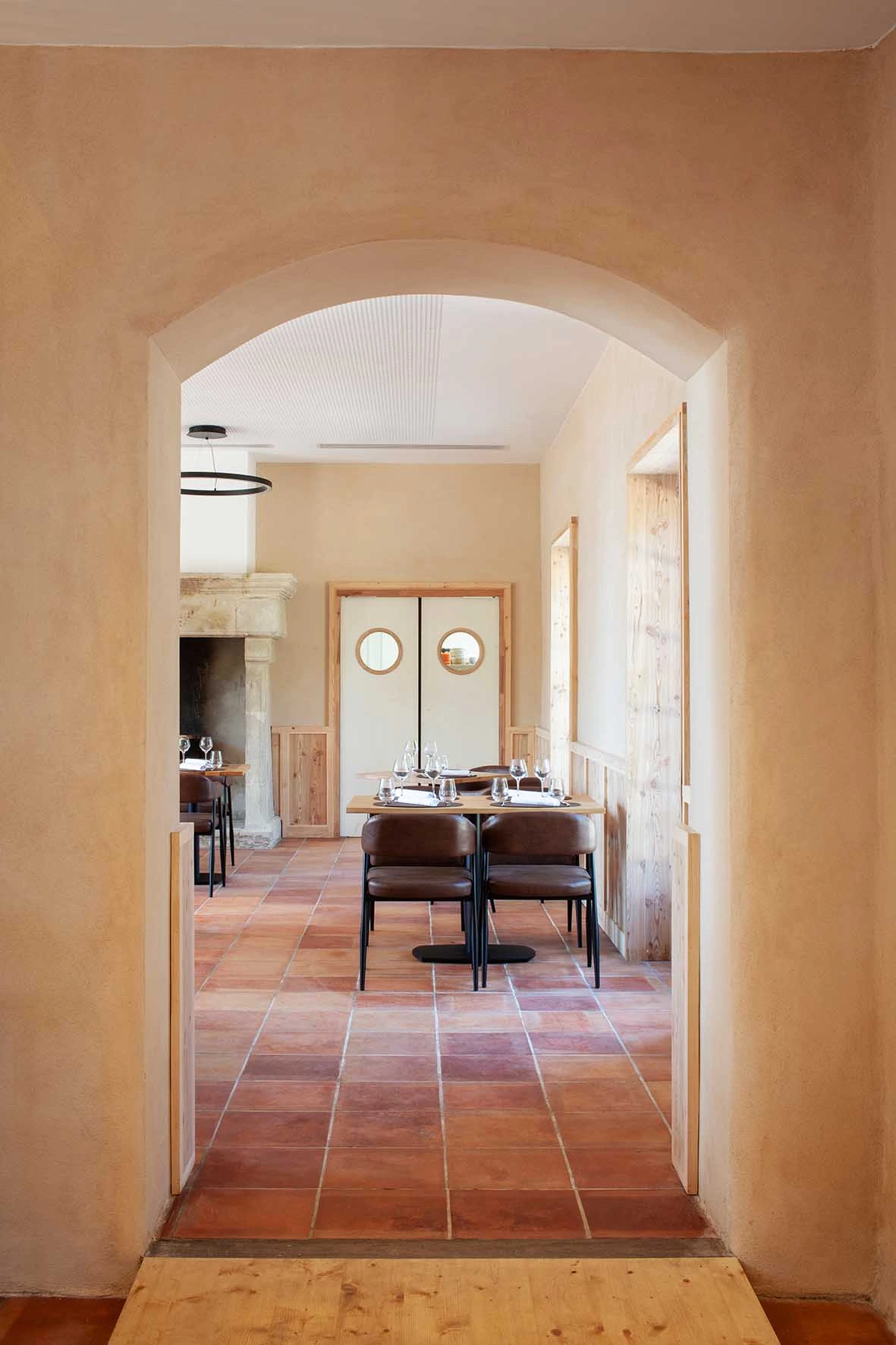 photo de l'entrée de la salle de restauration